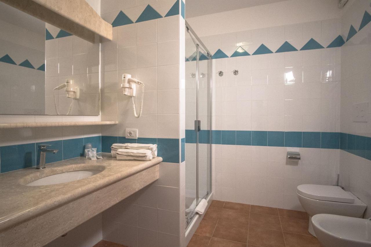 Le Residenze Del Golfo Di Orosei Apart otel Dış mekan fotoğraf