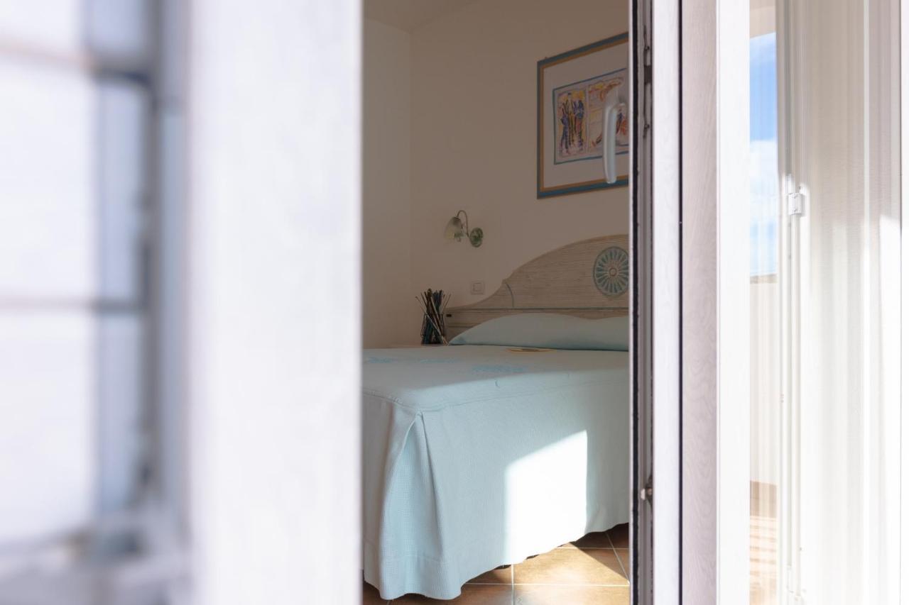 Le Residenze Del Golfo Di Orosei Apart otel Dış mekan fotoğraf