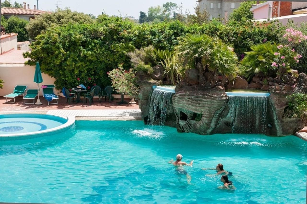 Le Residenze Del Golfo Di Orosei Apart otel Dış mekan fotoğraf