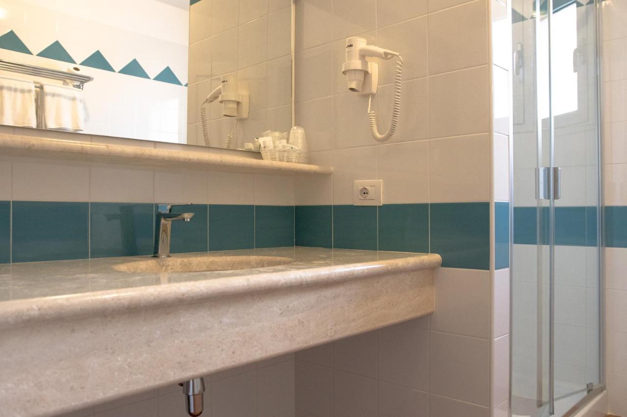 Le Residenze Del Golfo Di Orosei Apart otel Dış mekan fotoğraf